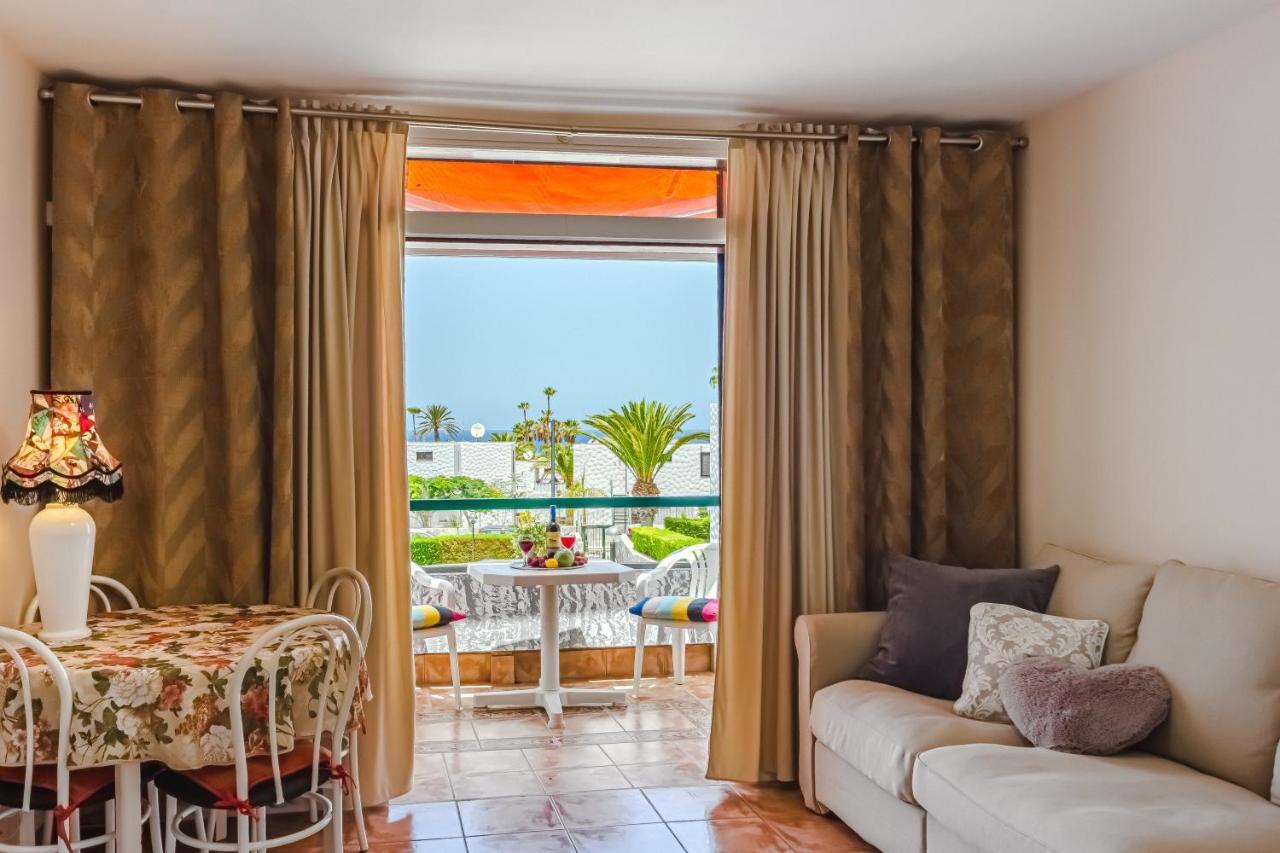 Apartment Apart America - 150 Meters From The Beach, Free Wi-Fi Arona  Ngoại thất bức ảnh