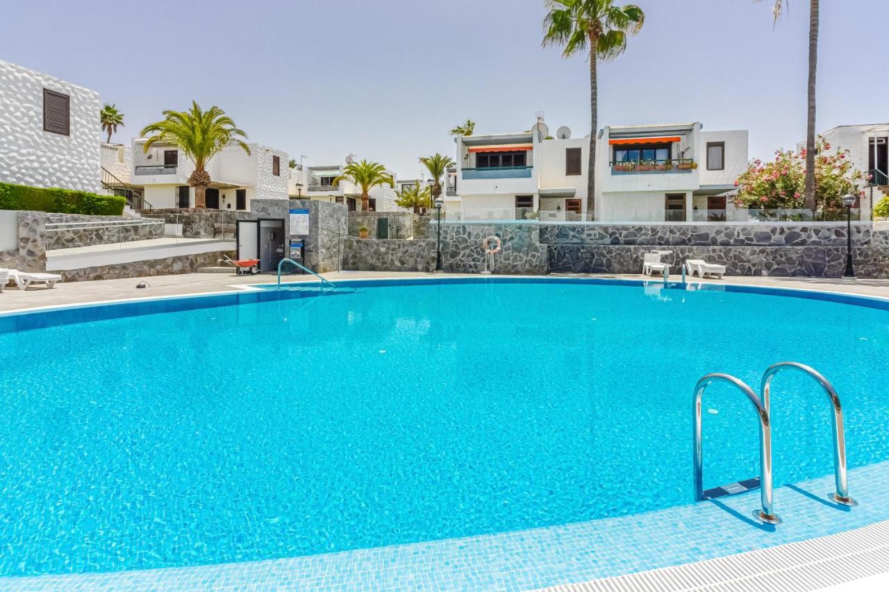 Apartment Apart America - 150 Meters From The Beach, Free Wi-Fi Arona  Ngoại thất bức ảnh