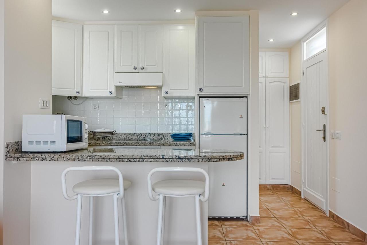 Apartment Apart America - 150 Meters From The Beach, Free Wi-Fi Arona  Ngoại thất bức ảnh